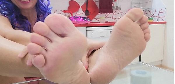  POV - give me your sperm on my feets!